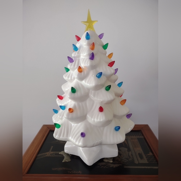 Ceramic White Christmas Tree with Power Supply - Picture 3 of 6